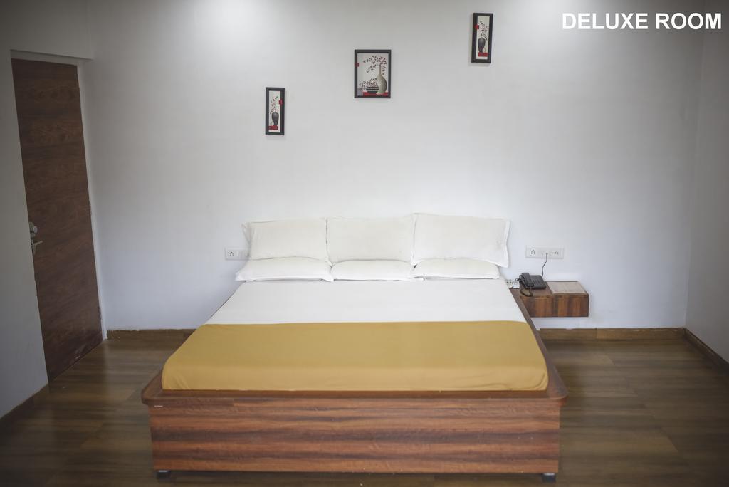 White House Beach Resort Nagaon  Exterior foto